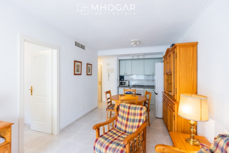 Calpe - Bonito y acogedor apartamento en primera linea de playa a la venta!
